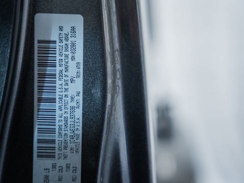 Used 2018 Jeep Wrangler Unlimited Sahara w/ Connectivity Group image 40