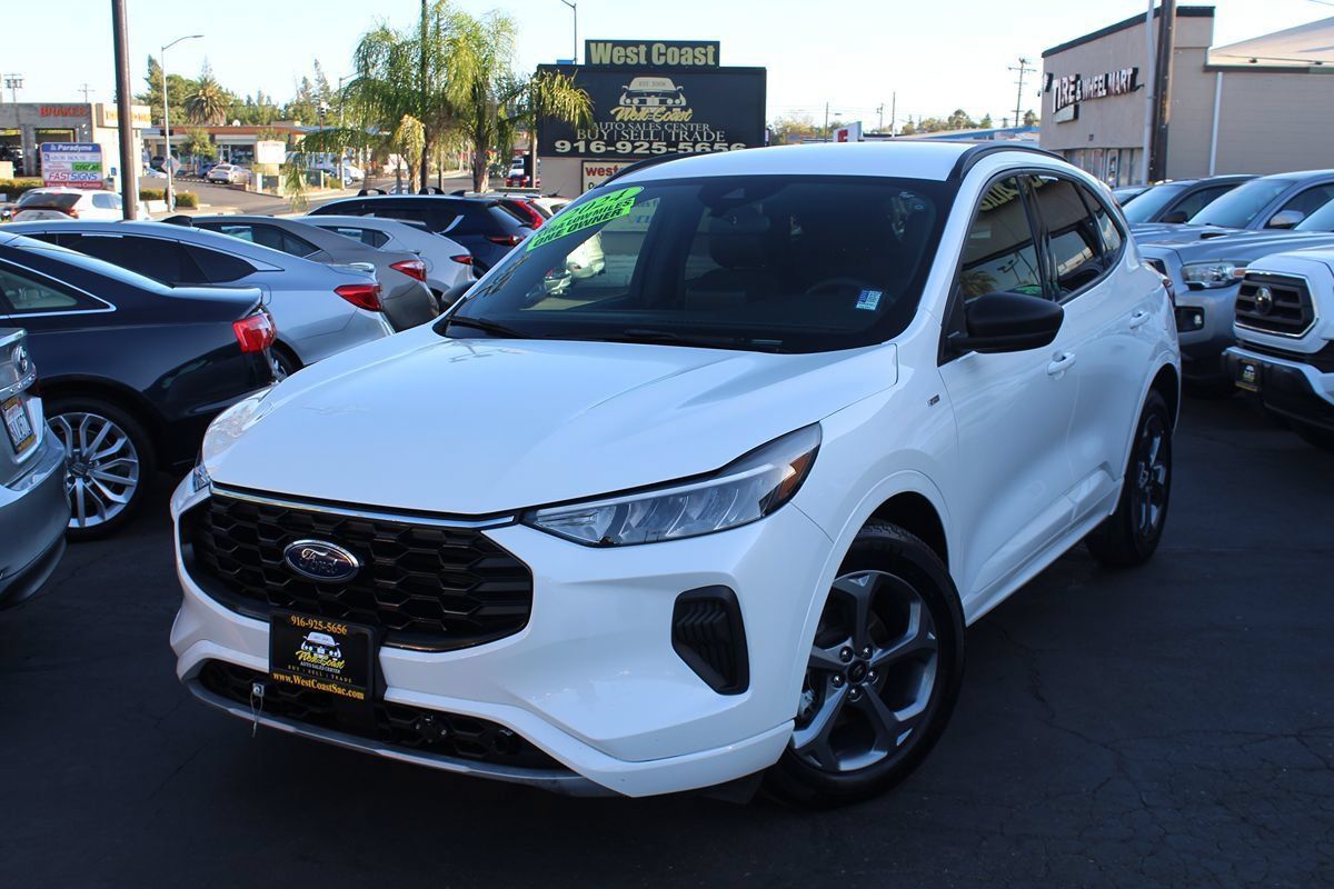 Used 2024 Ford Escape ST-Line w/ Equipment Group 301A FWD image 40