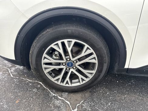 Used 2022 Ford Escape SEL image 19