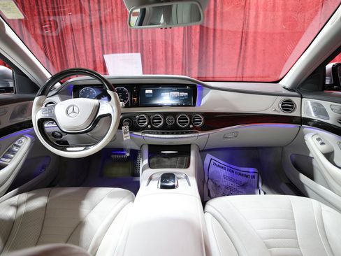 Used 2015 Mercedes-Benz S 550 Sedan image 15