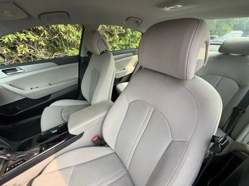 Used 2017 Hyundai Sonata SE FWD image 43
