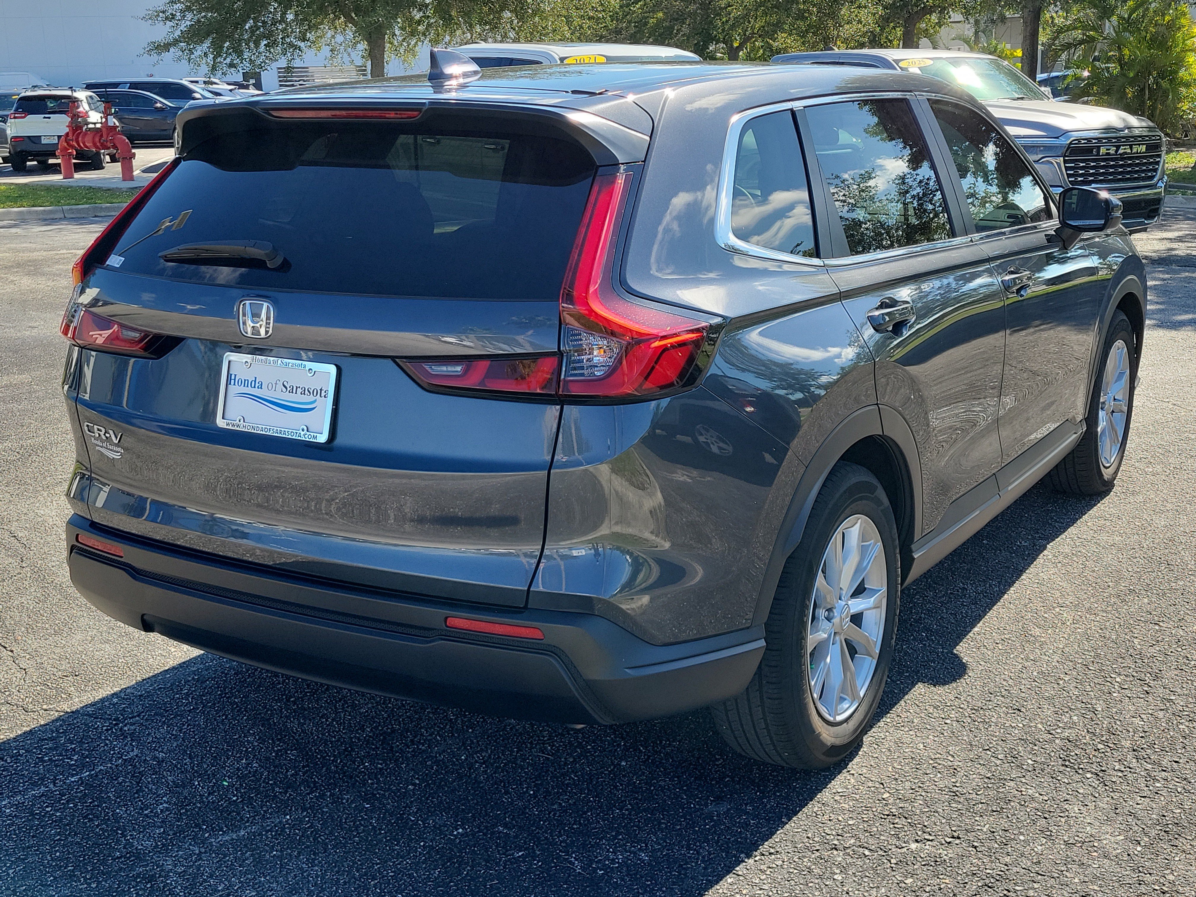 Used 2025 Honda CR-V EX image 7
