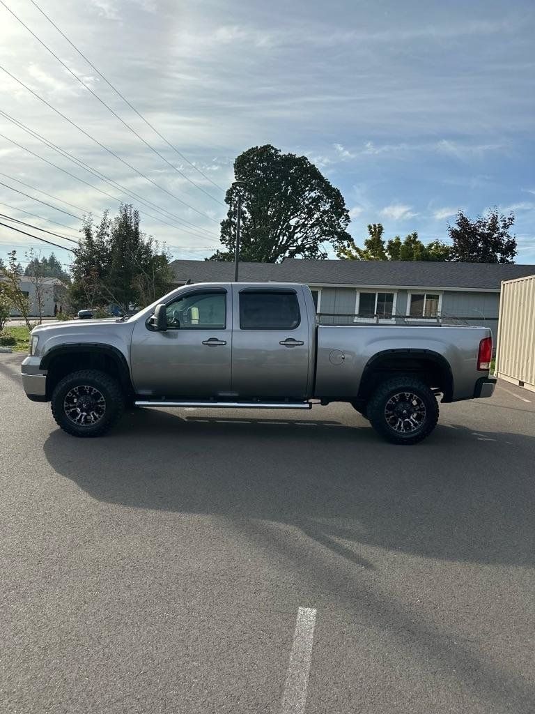 Used 2007 GMC Sierra 2500 SLE AWD/4WD image 8