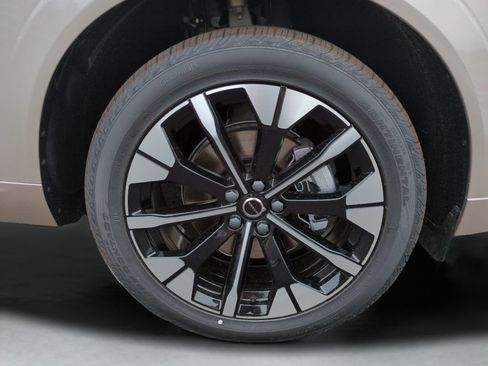 New 2026 Volvo XC60 B5 Plus w/ Protection Package Premier AWD/4WD image 18