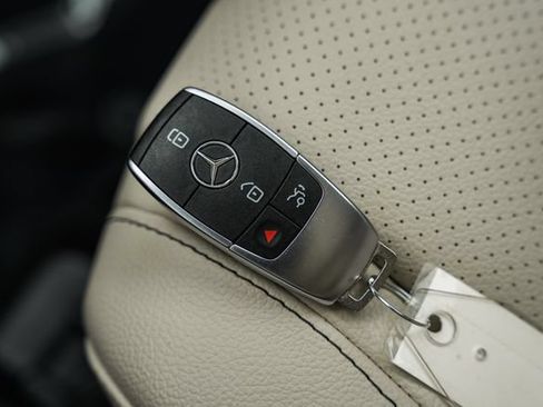 Used 2023 Mercedes-Benz GLE 450 4MATIC image 45