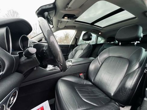 Used 2017 Maserati Levante image 42