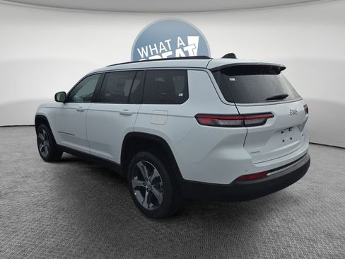 New 2026 Jeep Grand Cherokee L Limited w/ Luxury Tech Group II AWD/4WD image 6
