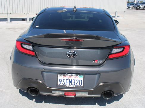 Used 2024 Toyota GR86 Premium RWD image 4