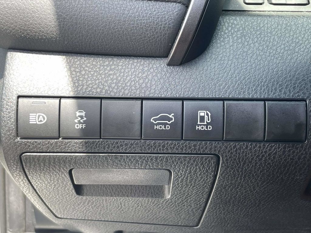 Used 2024 Toyota Camry SE w/ Convenience Package FWD image 19