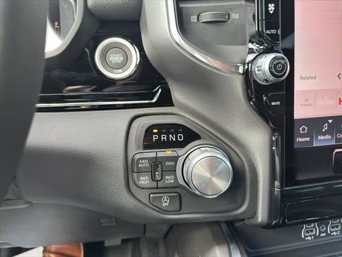 New 2026 RAM 1500 Laramie AWD/4WD image 38