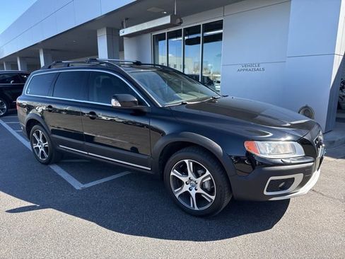 Used 2013 Volvo XC70 T6 image 2