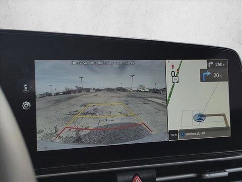 Used 2025 Hyundai Elantra SEL image 14