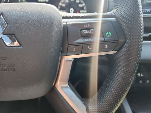 Used 2024 Mitsubishi Outlander SE Black Edition AWD/4WD image 22