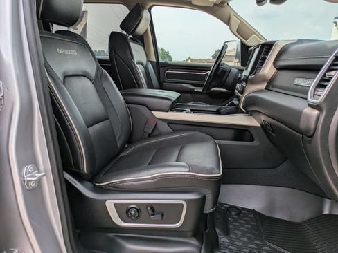 Used 2019 RAM 1500 Laramie AWD/4WD image 22