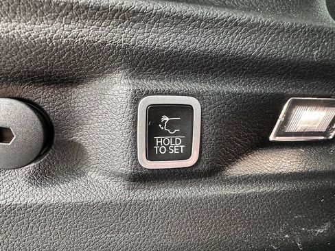 Used 2022 Jeep Grand Cherokee L Limited AWD/4WD image 47