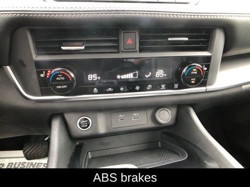 Certified 2023 Nissan Rogue SV image 21