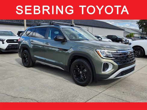 Used 2024 Volkswagen Atlas Peak Edition SEL image 1