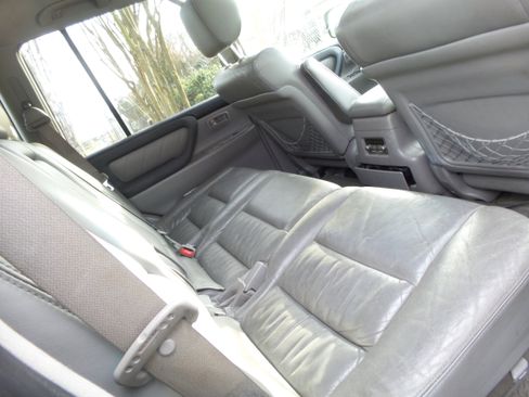 Used 2006 Toyota Land Cruiser V8 image 13