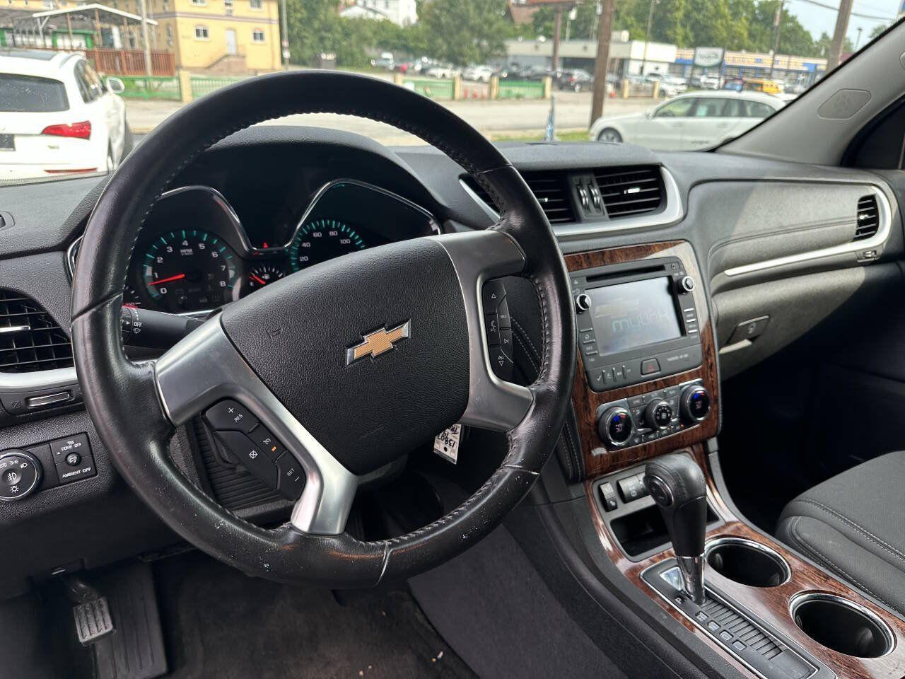 Used 2014 Chevrolet Traverse LT AWD/4WD image 2