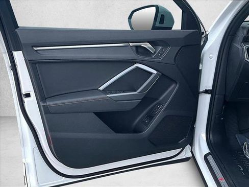 Used 2025 Audi Q3 2.0T Premium w/ Convenience Package image 18