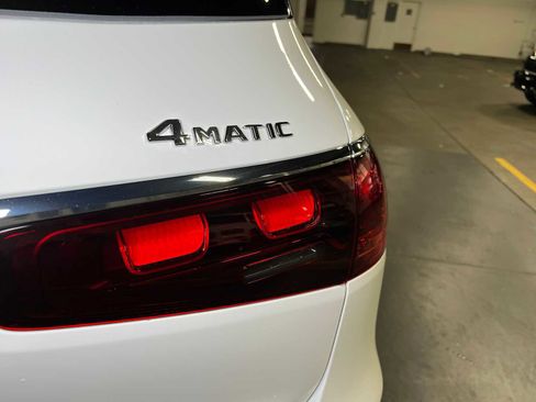 New 2026 Mercedes-Benz GLS 580 4MATIC image 16