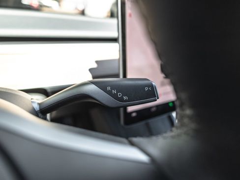 Used 2022 Tesla Model 3 RWD image 11
