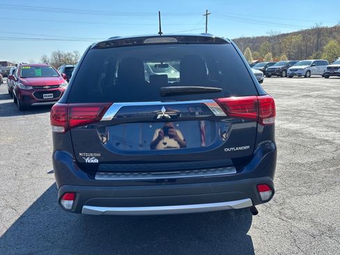 Used 2016 Mitsubishi Outlander ES image 6
