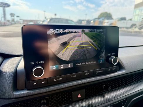 Used 2024 Honda CR-V Sport image 25