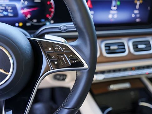 Used 2025 Mercedes-Benz GLE 350 4MATIC image 12