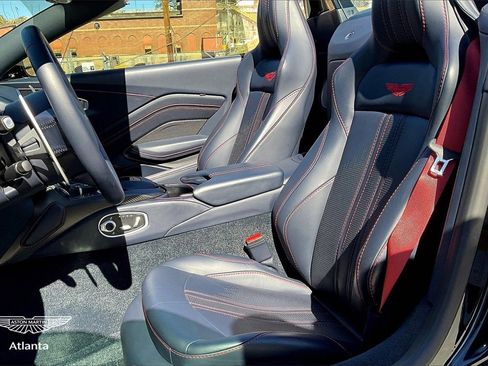 Used 2021 Aston Martin V8 Vantage Roadster image 21