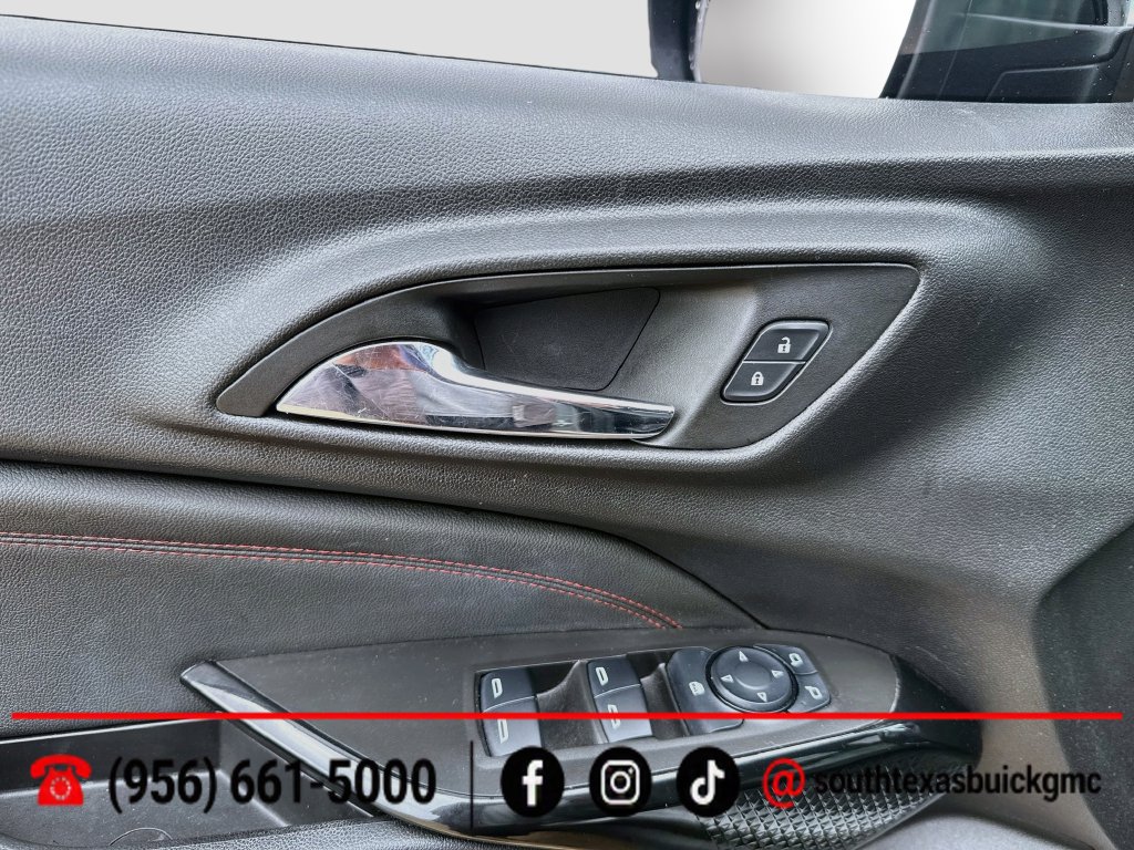 Used 2025 Chevrolet Trax RS w/ Sunroof Package FWD image 10