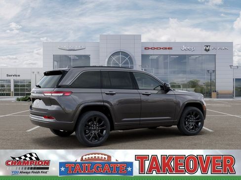 New 2026 Jeep Grand Cherokee Limited AWD/4WD image 4