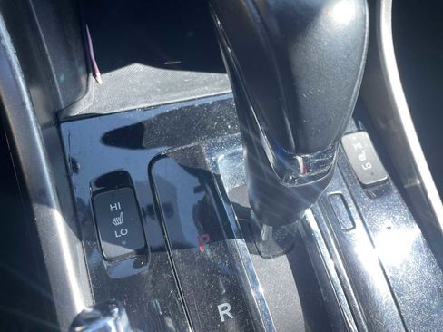 Used 2017 Honda Accord Touring image 7