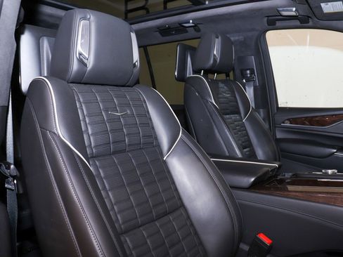 Used 2022 Cadillac Escalade ESV Sport Platinum w/ LPO, ONYX Package image 15