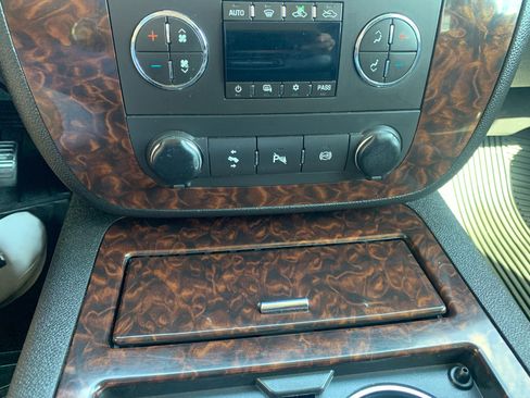 Used 2012 GMC Sierra 3500 Denali image 27