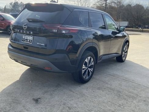 Used 2022 Nissan Rogue SV image 5