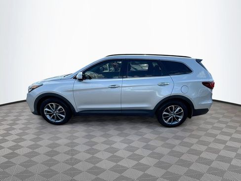Used 2018 Hyundai Santa Fe SE w/ Cargo Package FWD image 5