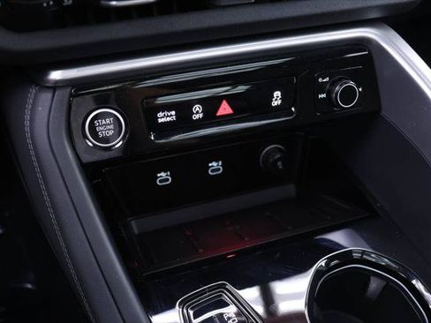 Certified 2025 Audi Q5 Premium w/ Convenience Package AWD/4WD image 9