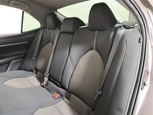 Used 2022 Toyota Camry LE image 13