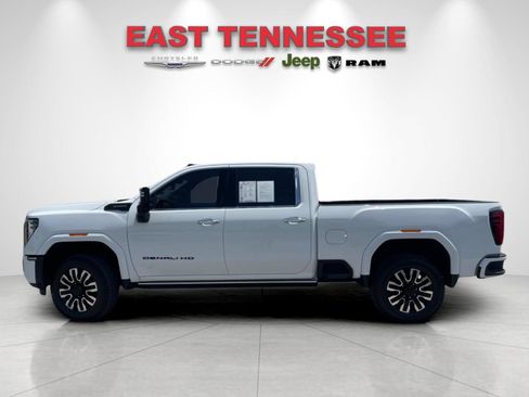 Used 2024 GMC Sierra 3500 Denali Ultimate AWD/4WD image 6