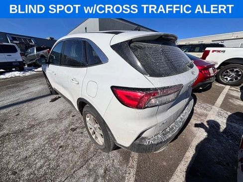 Certified 2022 Ford Escape SE image 3