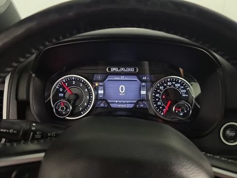 Used 2019 RAM 1500 Big Horn AWD/4WD image 14