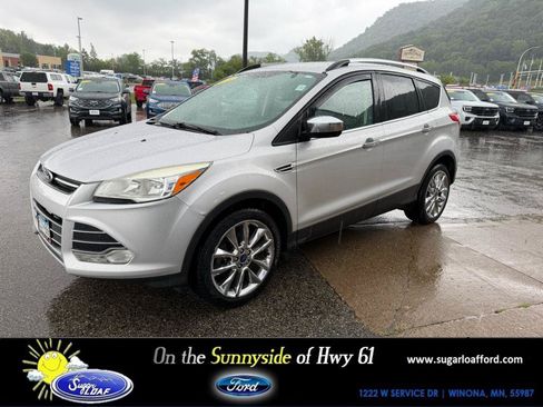 Used 2015 Ford Escape SE w/ SE Chrome Package FWD image 1