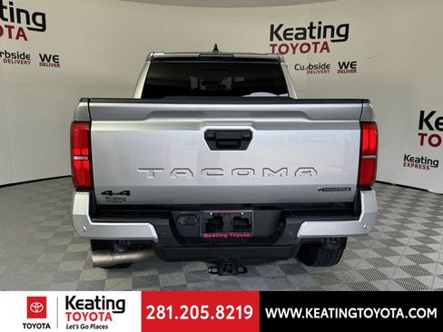 Used 2024 Toyota Tacoma TRD Off-Road w/ TRD Off Road Upgrade Package AWD/4WD image 6