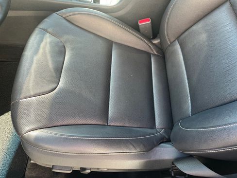 Used 2020 Kia Niro EX Premium FWD image 20