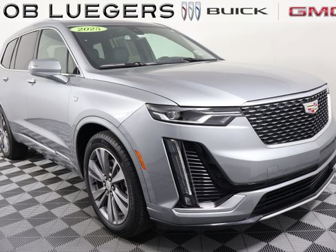 Certified 2025 Cadillac XT6 Premium Luxury FWD image 1