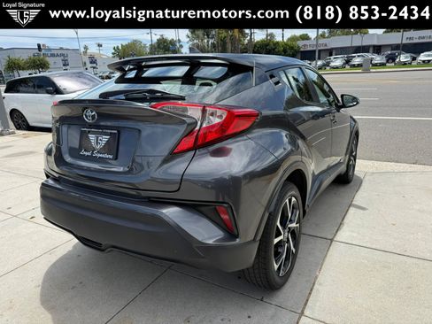 Used 2018 Toyota C-HR XLE FWD image 7