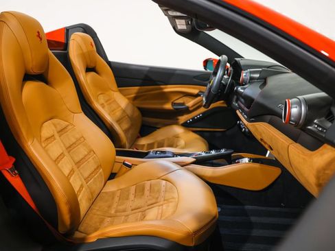 Used 2023 Ferrari F8 Tributo RWD image 24