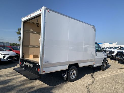 New 2025 GMC Savana 3500 w/ Power Convenience Package RWD image 40