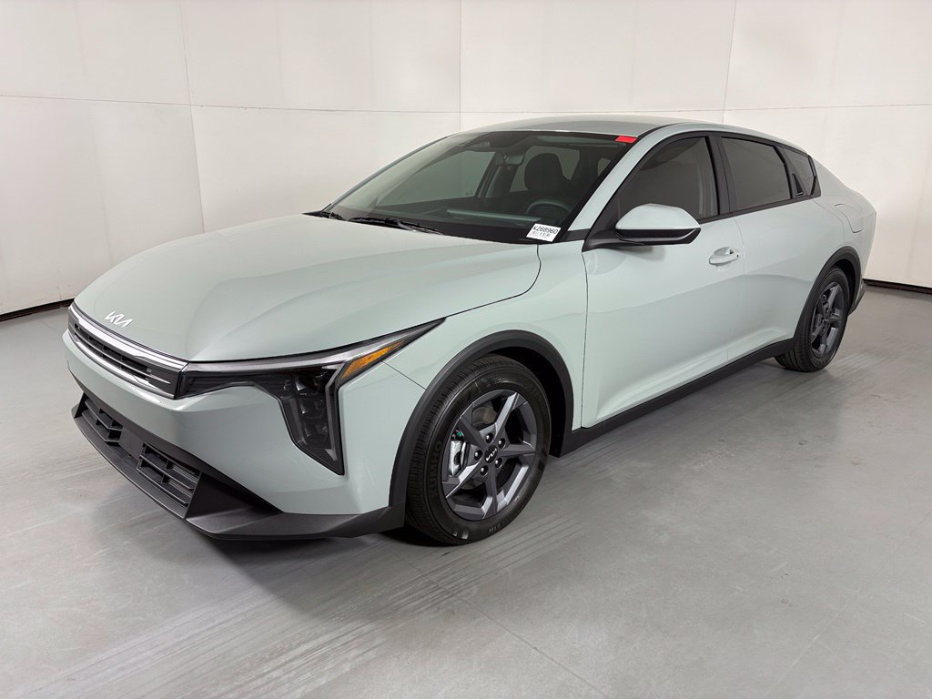 New 2026 Kia K4 FWD image 8